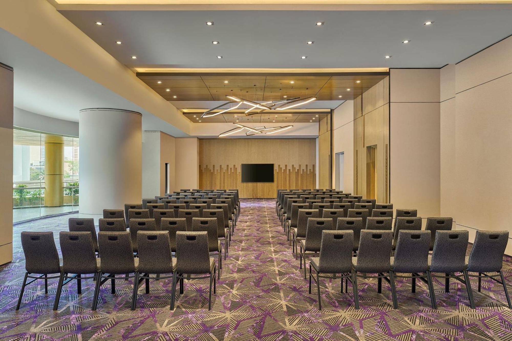 Hotel Renaissance & Convention Centre Kuala Lumpur