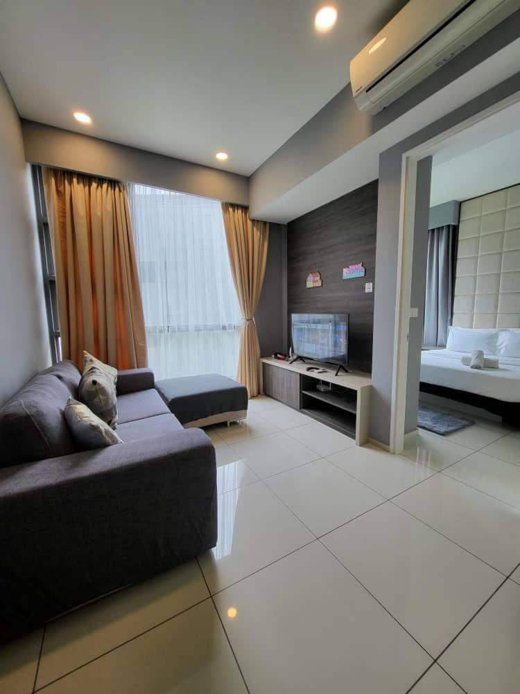 Robertson With View Apartment