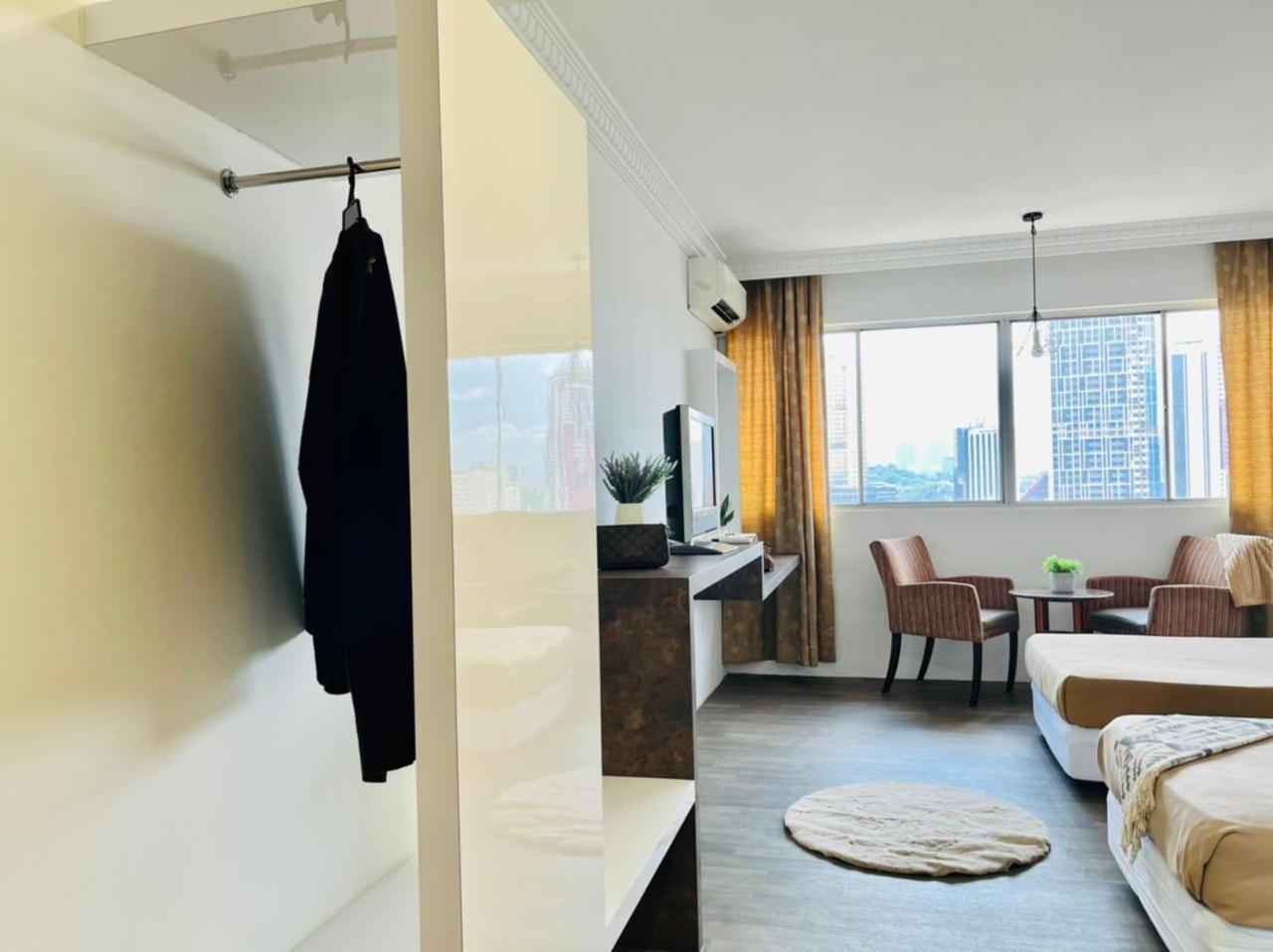 M1 Center & Hotel