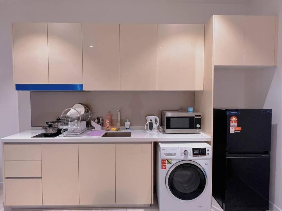 Apartment 3px Comfy Quill Residence, Near Quill City Mall, Monorail & Lrt