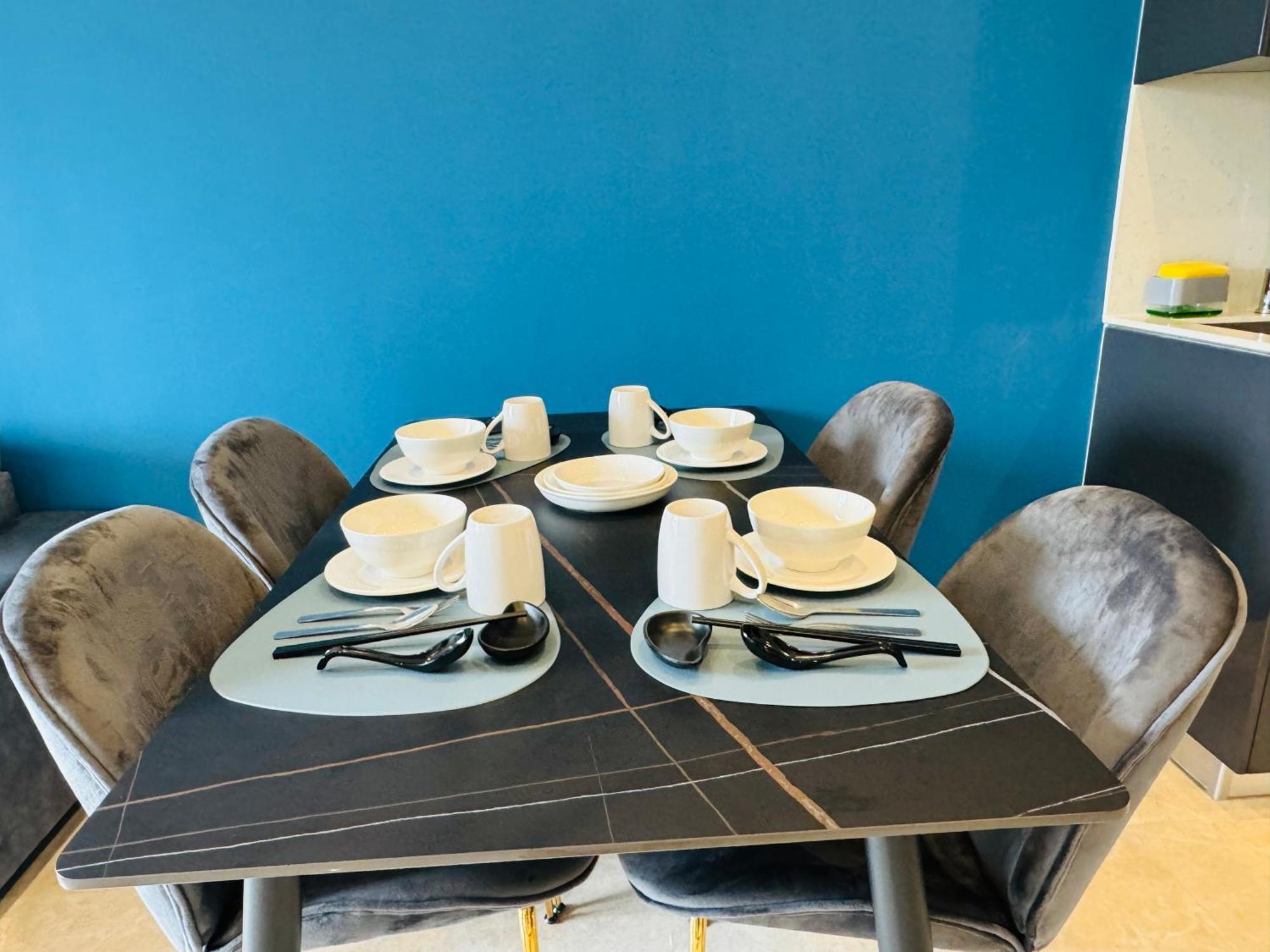 Lucentia By Lalaport Apartment