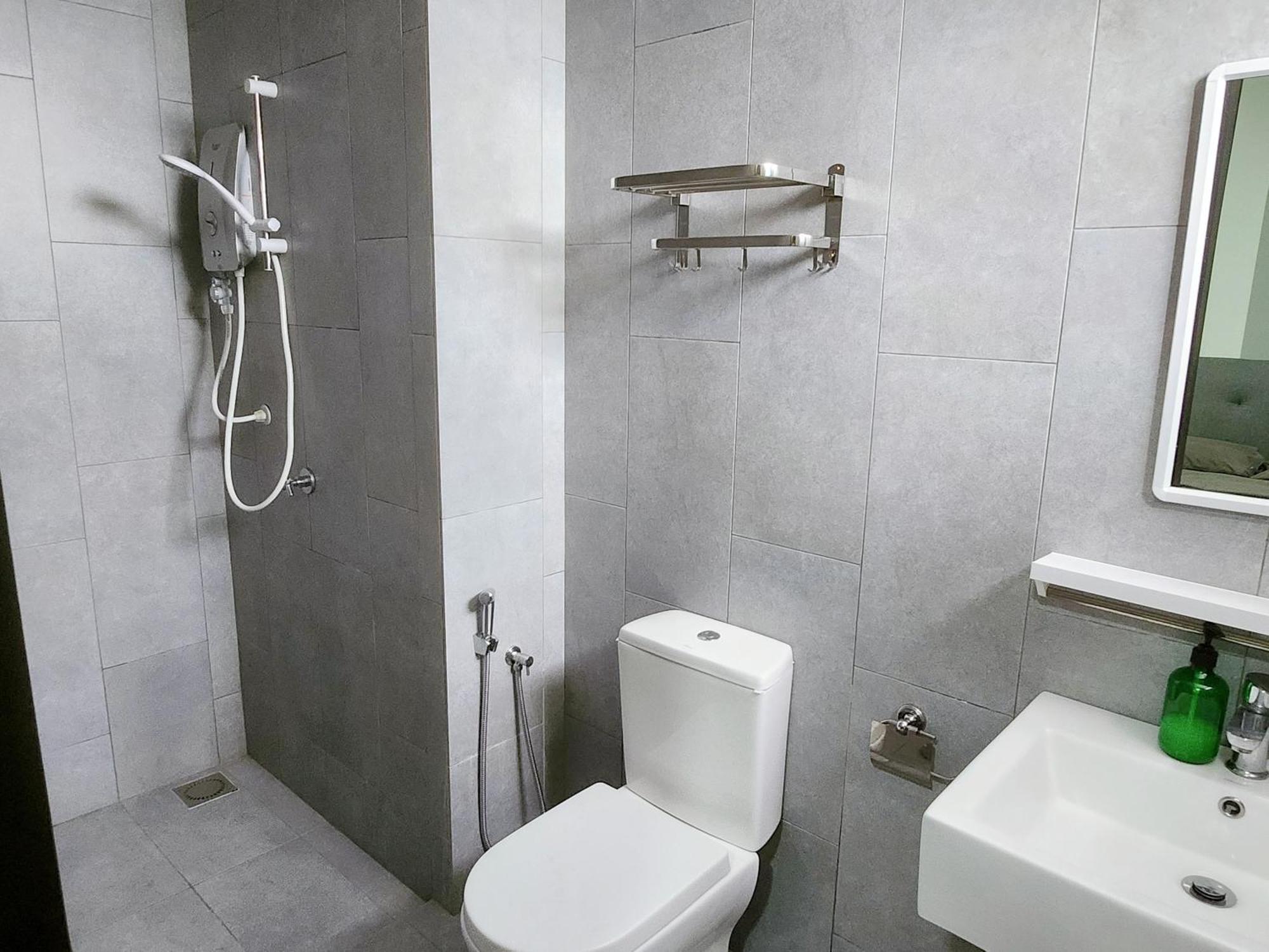Luxury 4 Bedroom At Cheras Maluri Mrt Apartment *