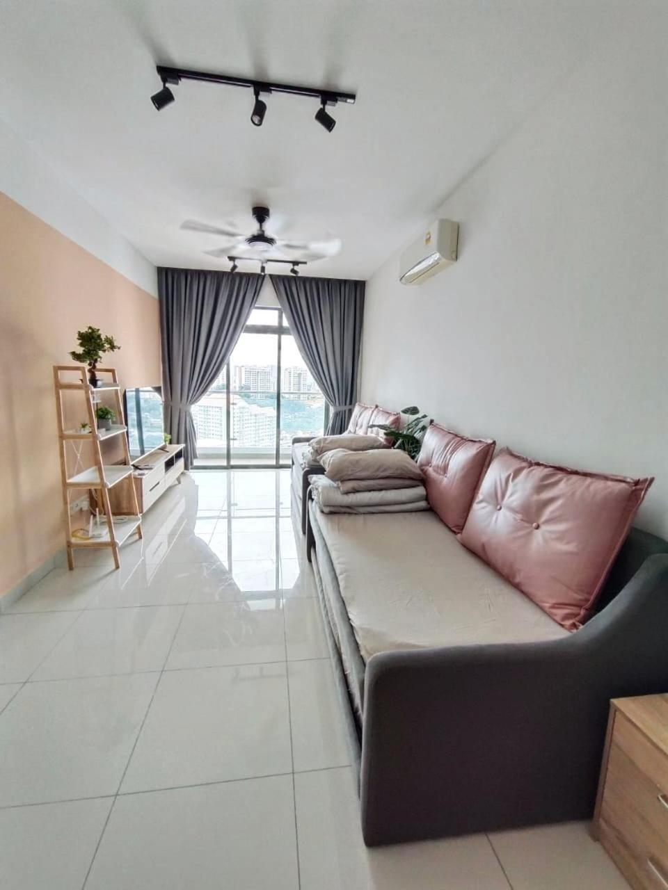Mid Valley Nearby Double 2suite 4-6pax Homestay *