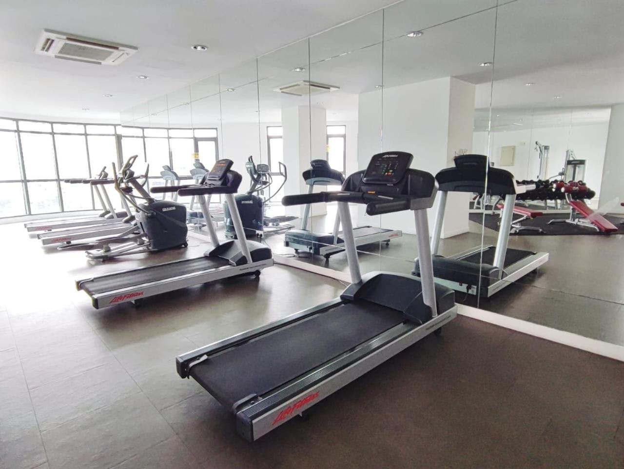 Mid Valley Nearby Double 2suite 4-6pax Homestay *