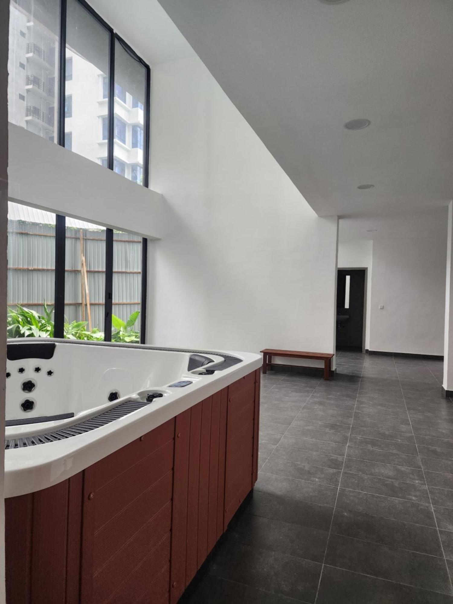 Apartment Astoria,4r3b,4kmtoklcc,1505sf,bigbalcony,newcondo,bathtub,nicefacilities *