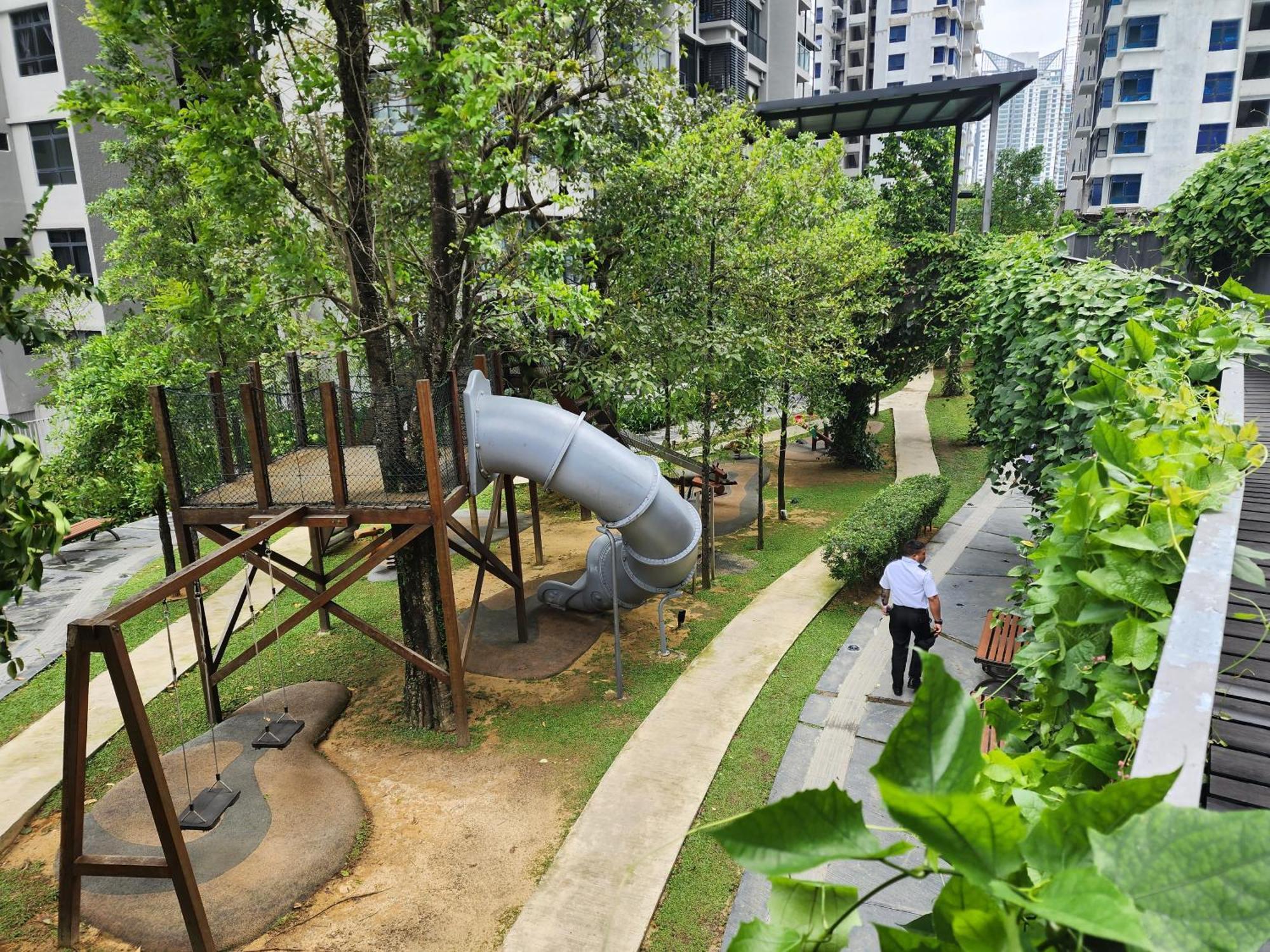 Astoria,4r3b,4kmtoklcc,1505sf,bigbalcony,newcondo,bathtub,nicefacilities Apartment Kuala Lumpur