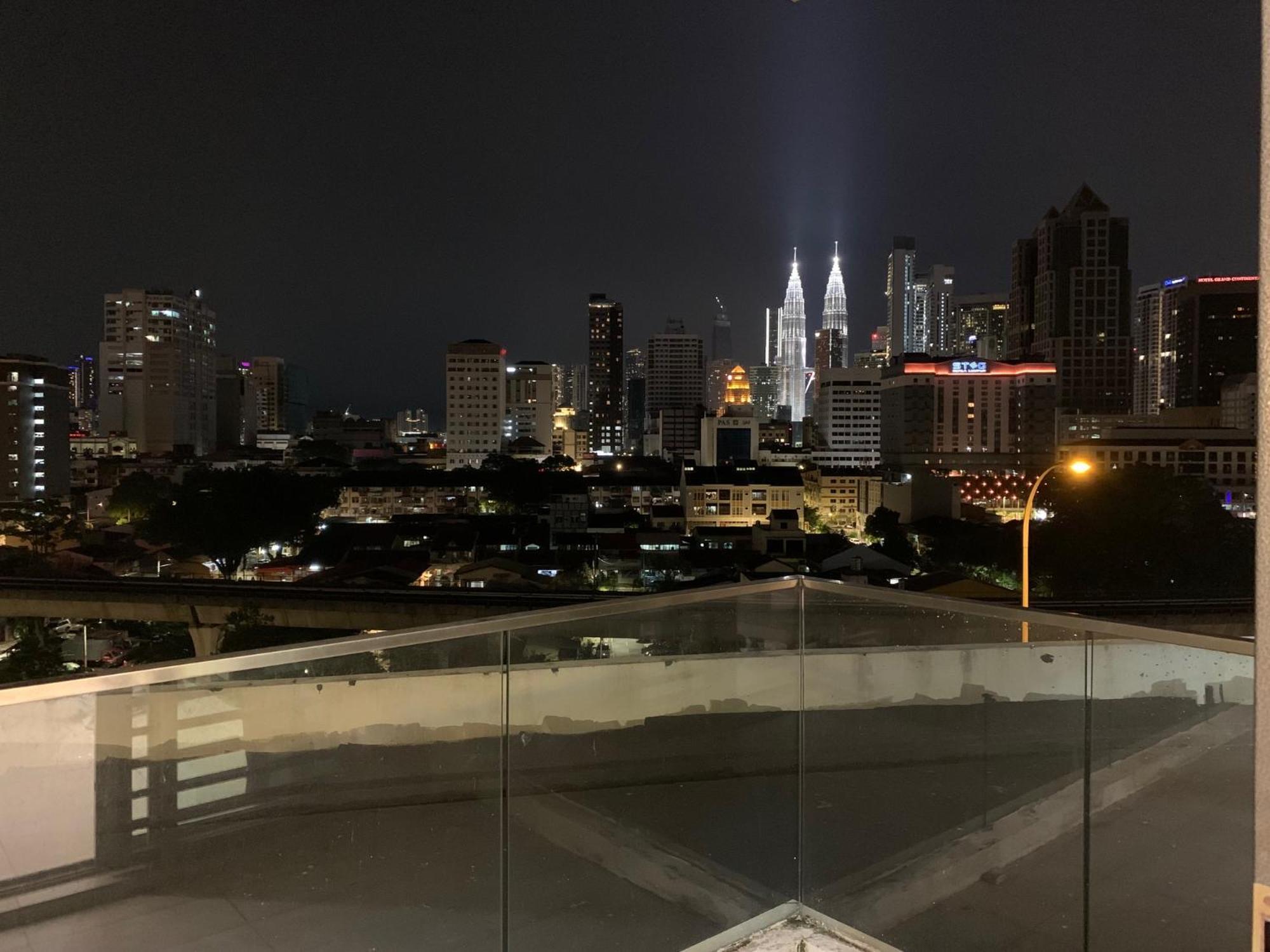 Klcc View Luxury & Klcc View Sky Pool At Regalia Kuala Lumpur
