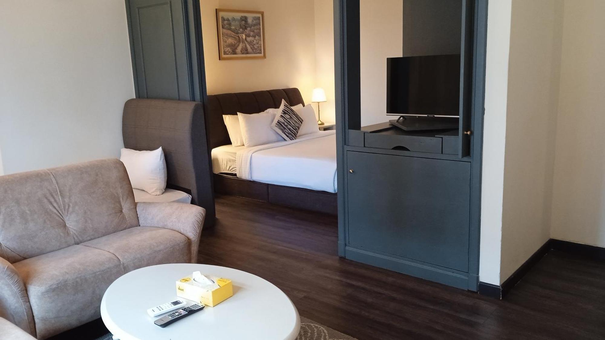 Apartment Visitor Service Suits At Times Square Bukitbintang K L *