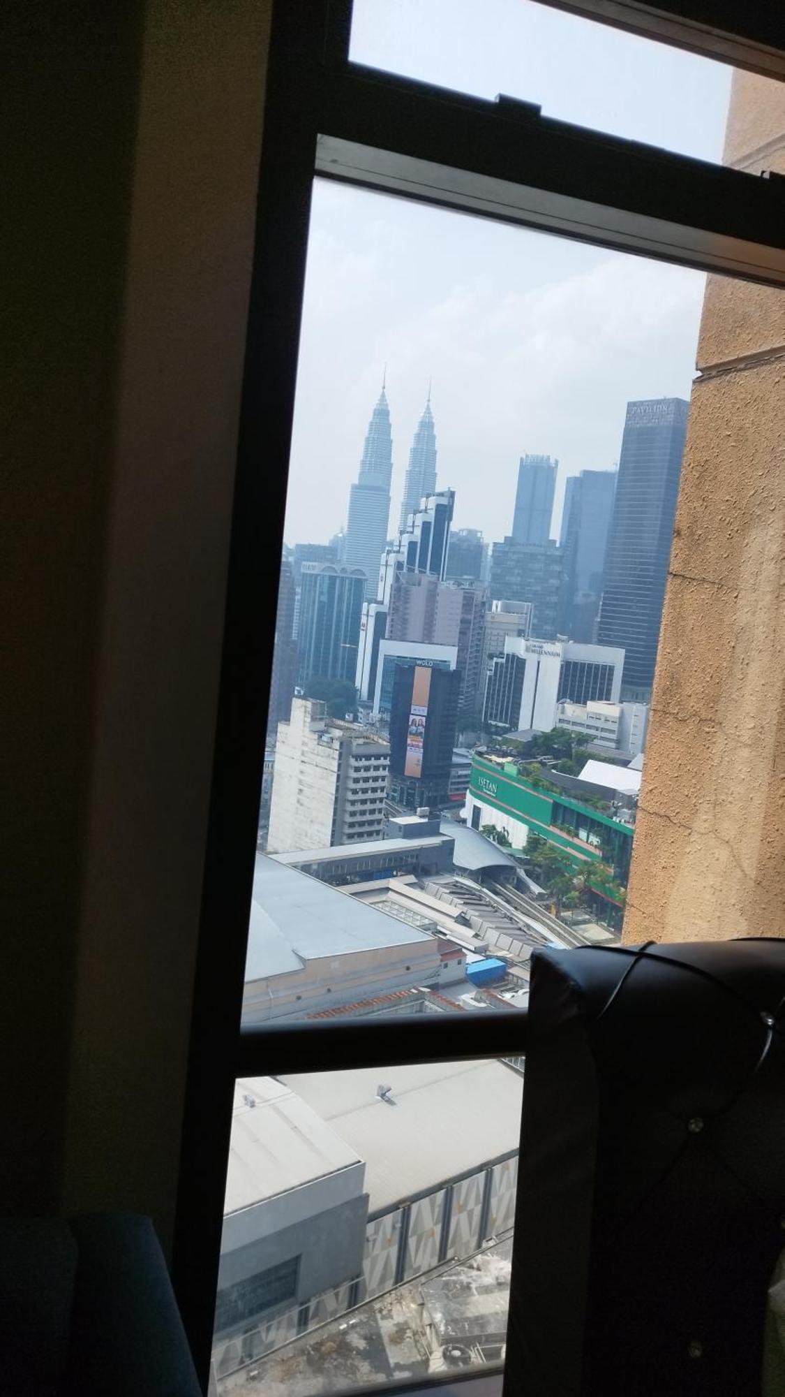 Pangsapuri Golden Service At Times Square Kl