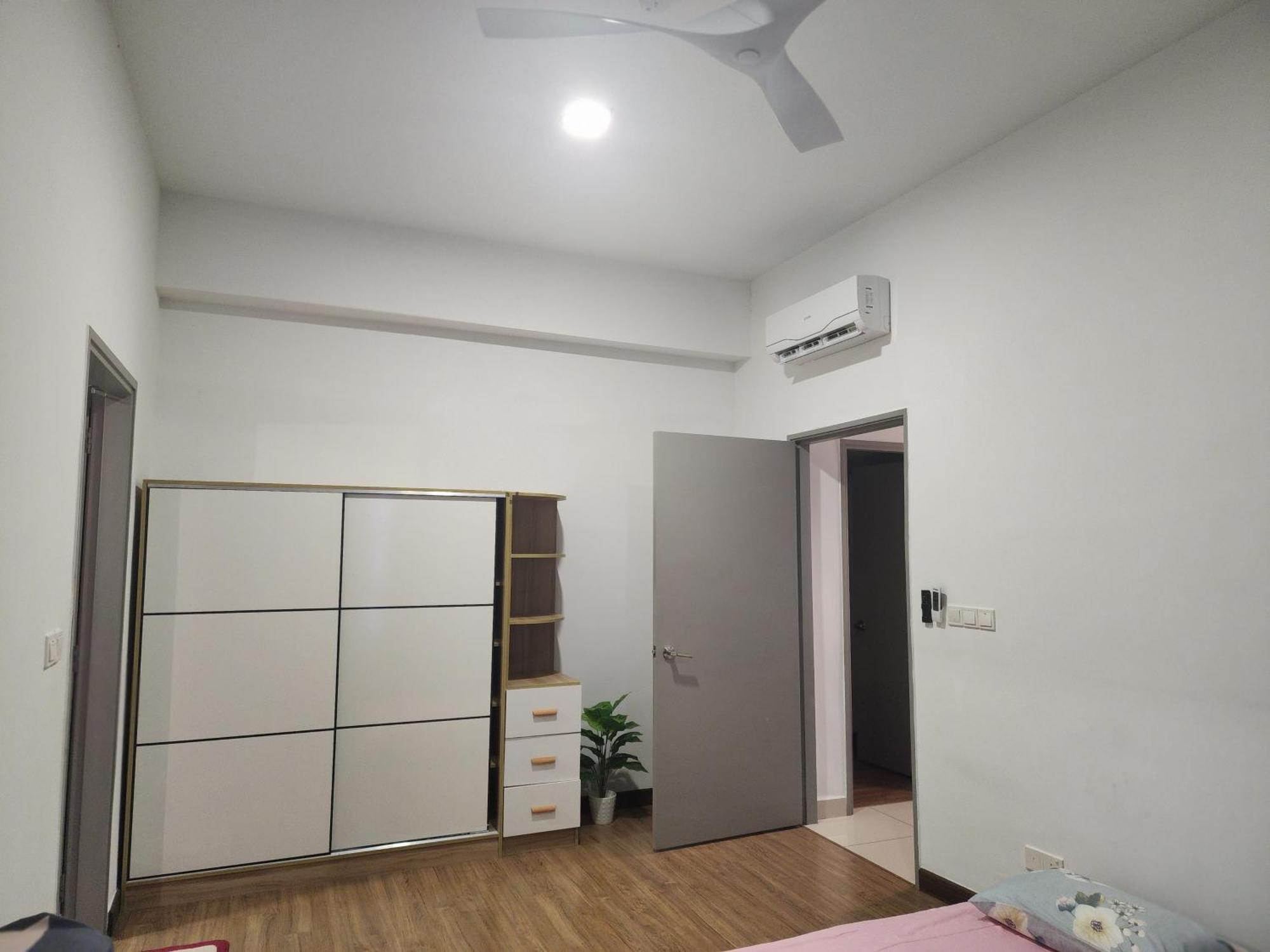 Astoria,4r3b,4kmtoklcc,1505sf,bigbalcony,newcondo,bathtub,nicefacilities Apartment Kuala Lumpur
