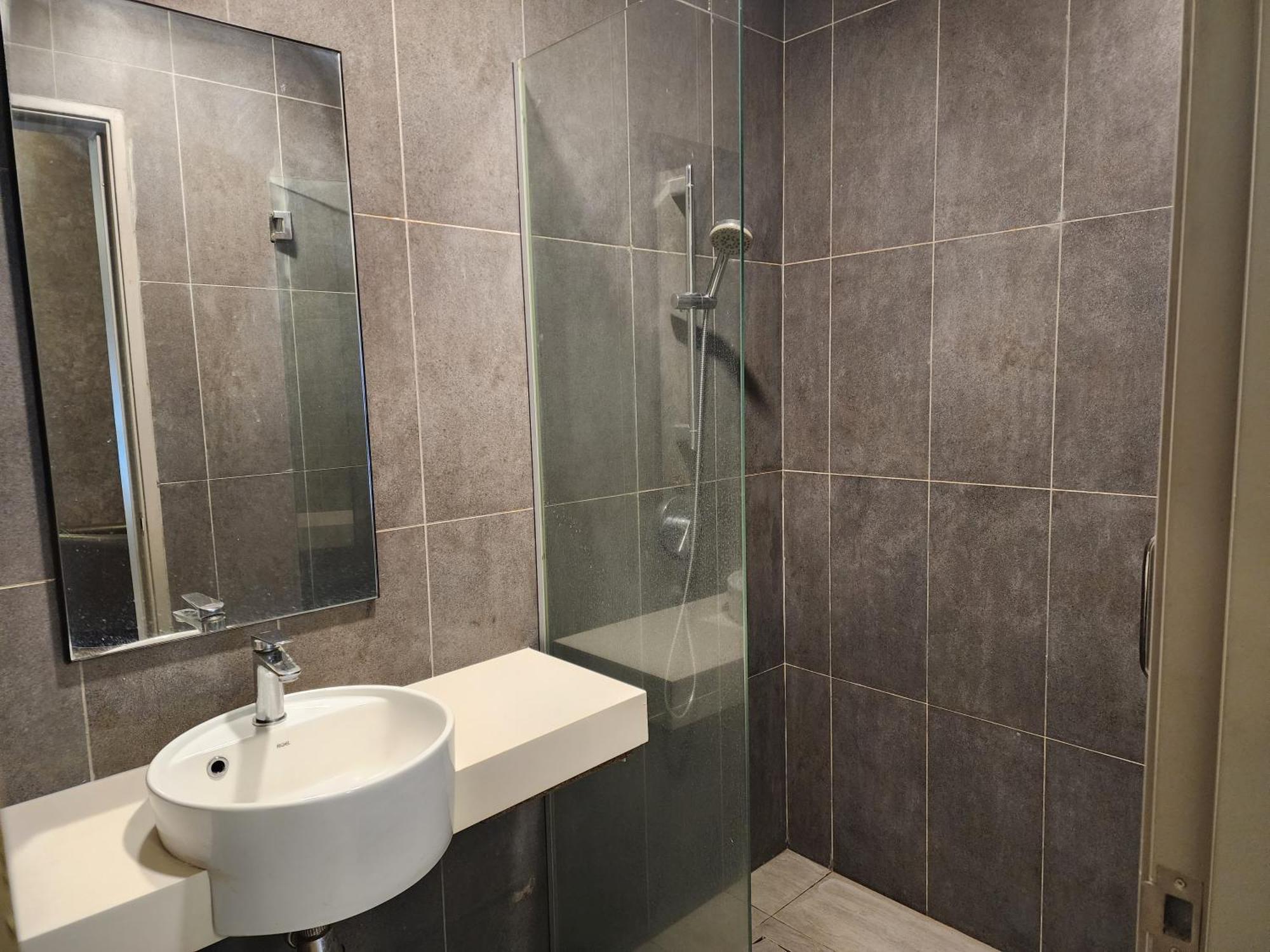 Astoria,4r3b,4kmtoklcc,1505sf,bigbalcony,newcondo,bathtub,nicefacilities
