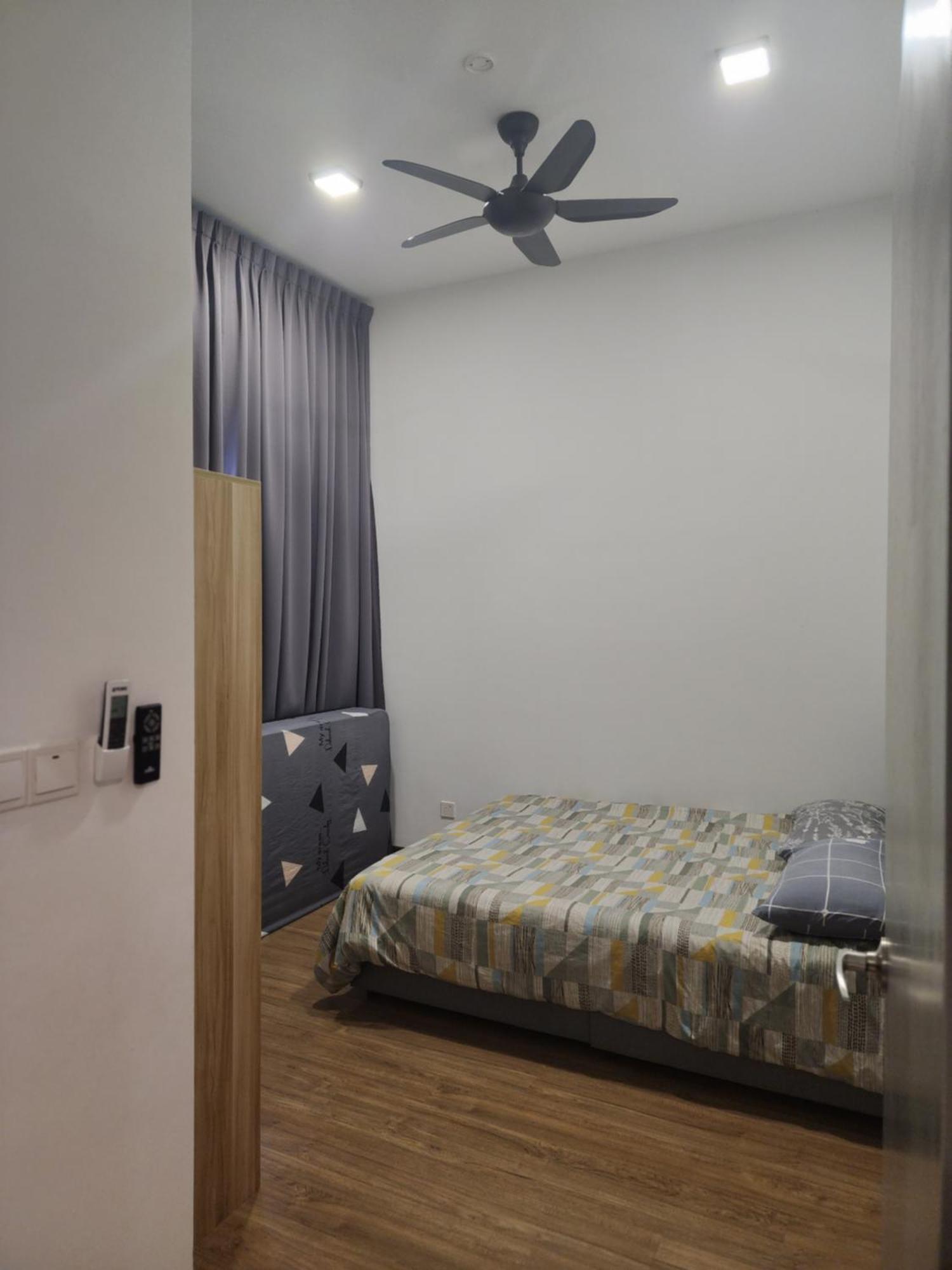 Astoria,4r3b,4kmtoklcc,1505sf,bigbalcony,newcondo,bathtub,nicefacilities Apartment *