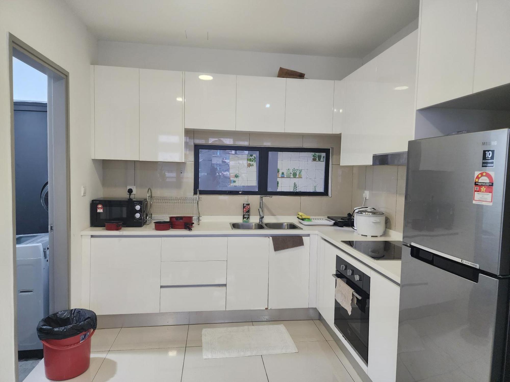 Astoria,4r3b,4kmtoklcc,1505sf,bigbalcony,newcondo,bathtub,nicefacilities
