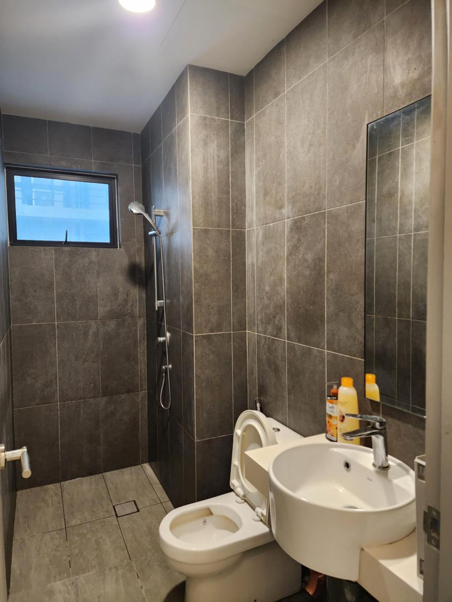 Apartment Astoria,4r3b,4kmtoklcc,1505sf,bigbalcony,newcondo,bathtub,nicefacilities *