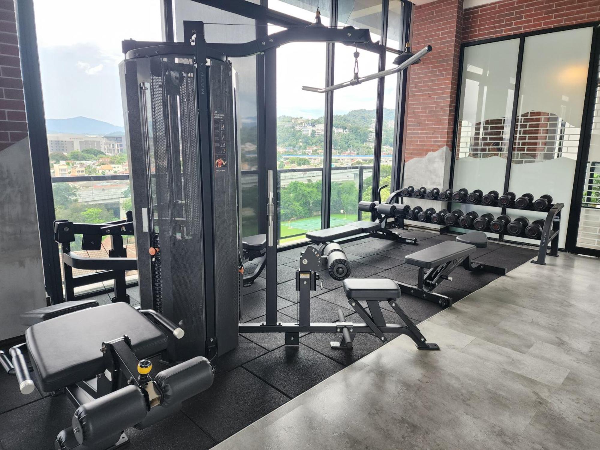 Astoria,4r3b,4kmtoklcc,1505sf,bigbalcony,newcondo,bathtub,nicefacilities *