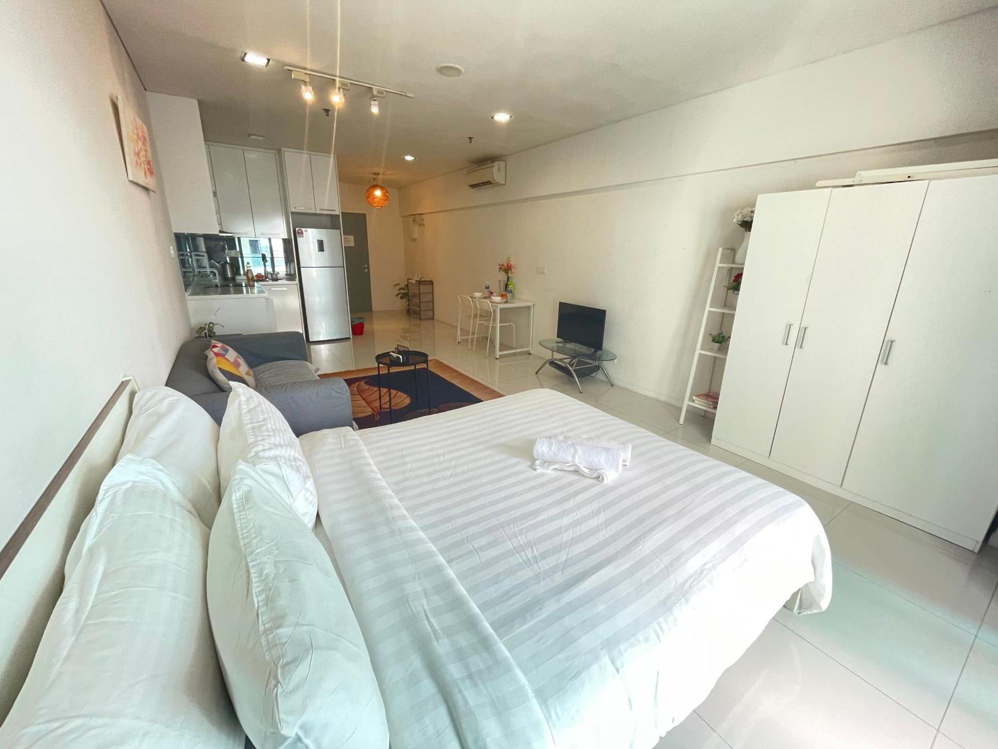 Apartment Mercu Summer By Capri Charme *