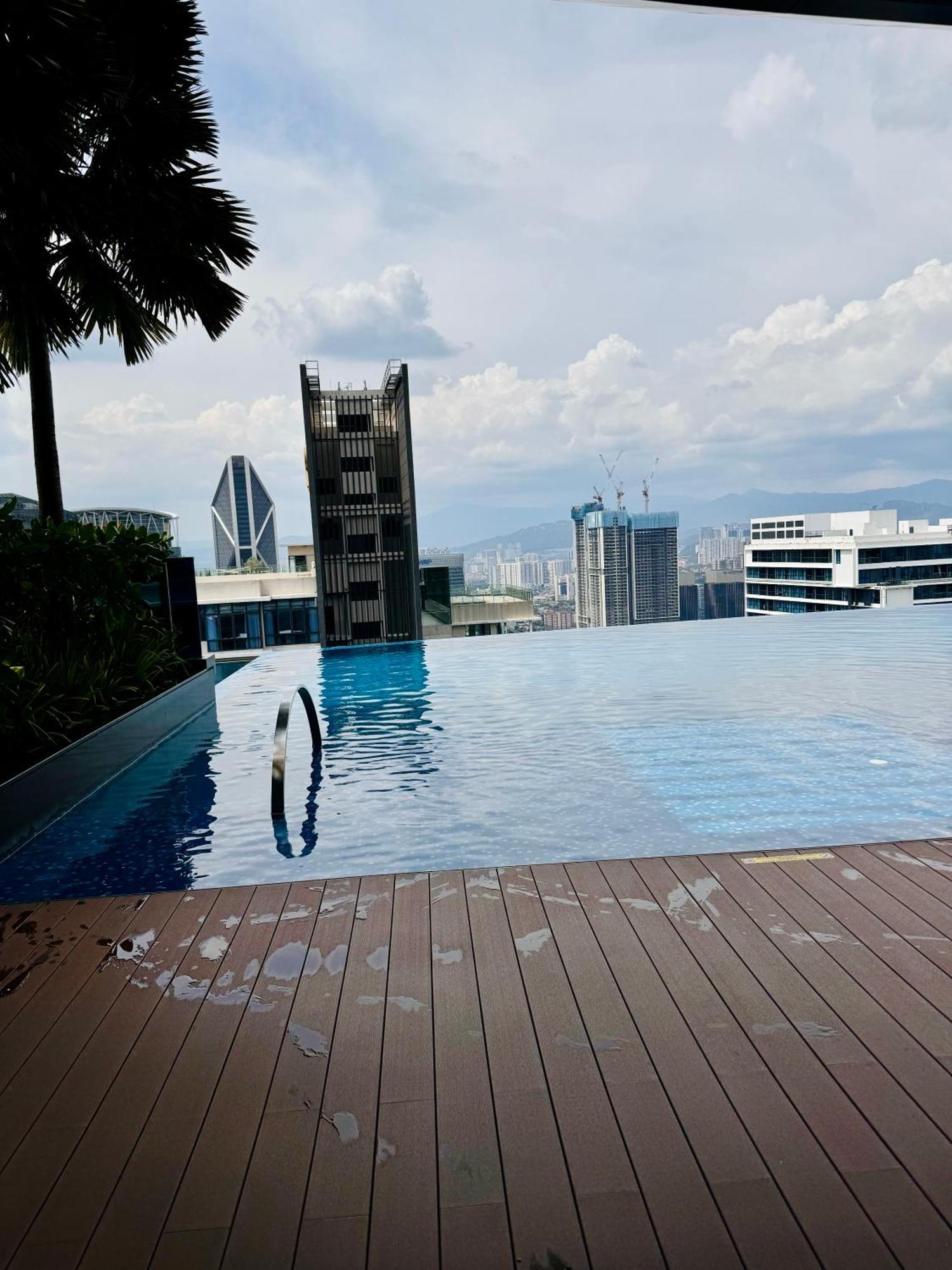 Luxury At Eaton Klcc Apartment