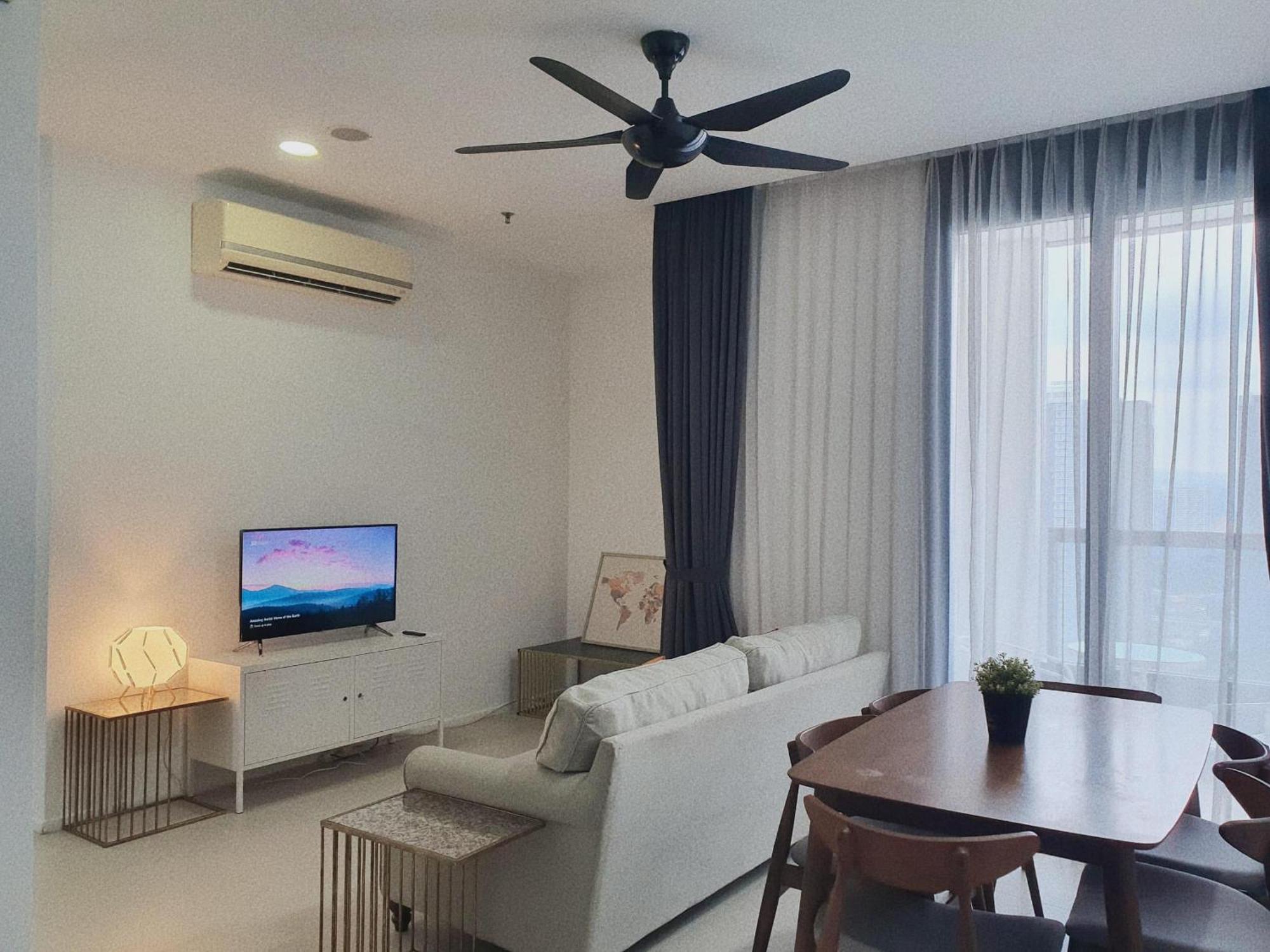 Apartment Arcoris Mont Kiara *