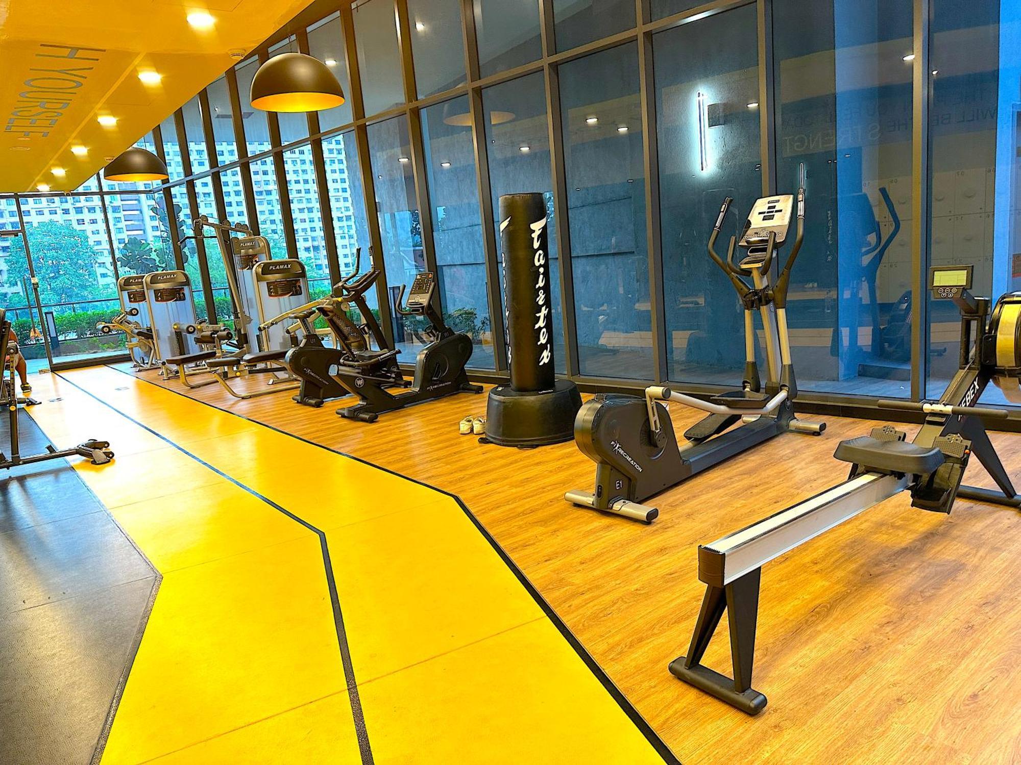 Neu Junior By Serenity Homes Next To Gleneagles & Lrt Apartment *