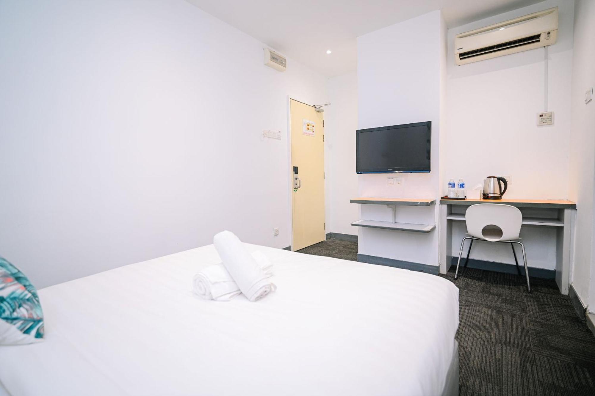 Swing & Pillows - Kl Sg Besi Formerly Known As U Pac Hotel