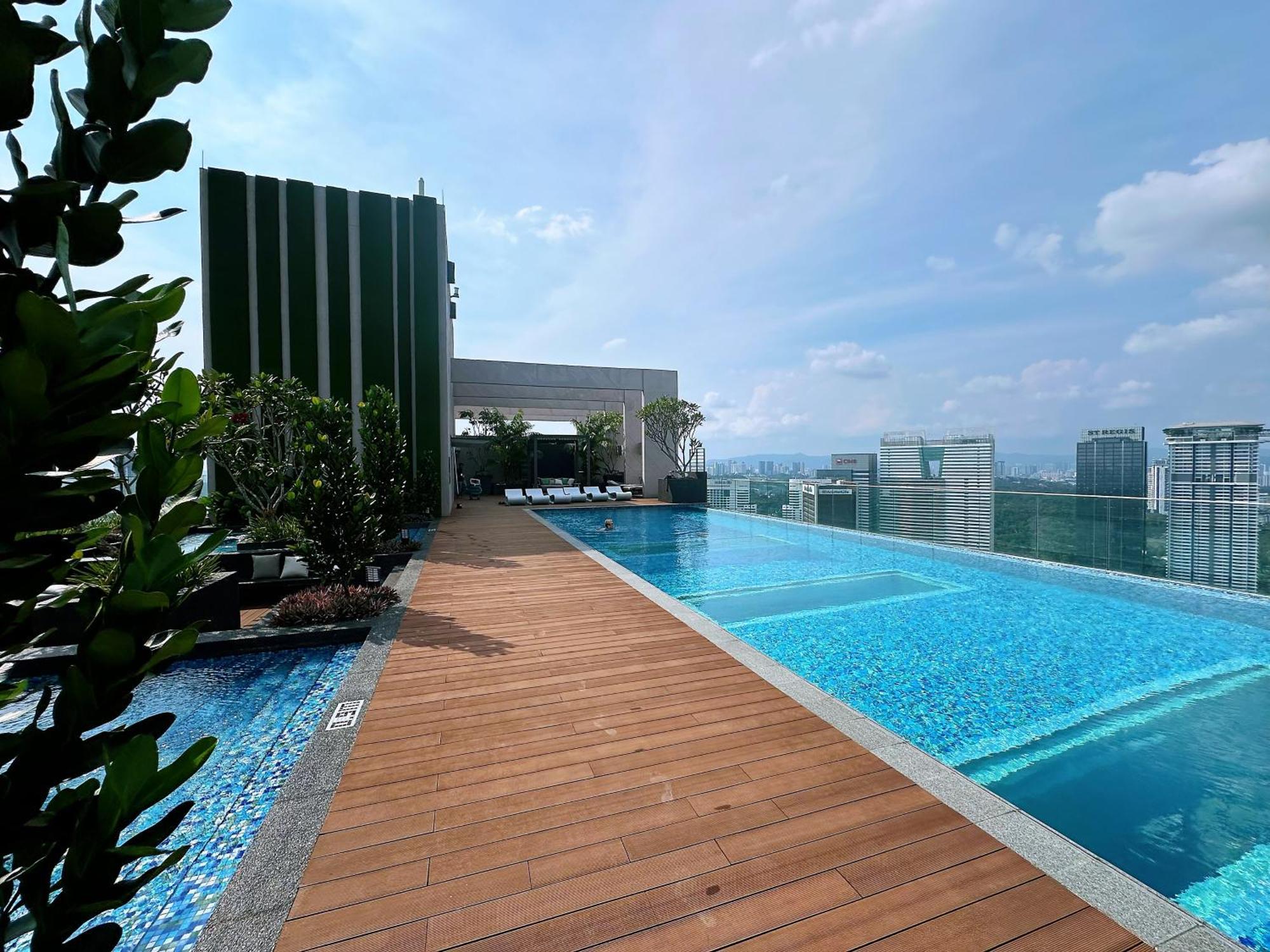 Pangsapuri Kl Sentral Monorail 4 Pax Kuala Lumpur, Sky Pool Family Merdeka 118 View *