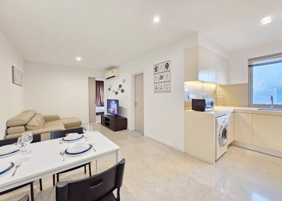 Bukit Bintang Fairlane 1412 For 1-5pax 1br Trx Pavilion Kl Kuala Lumpur