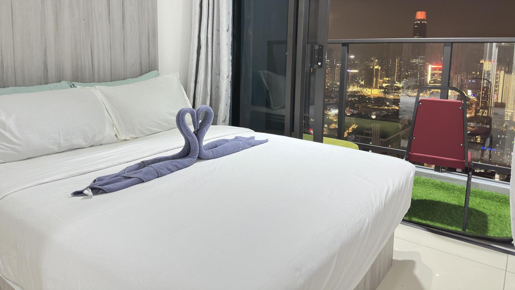 Luxury With Balcony * Kuala Lumpur