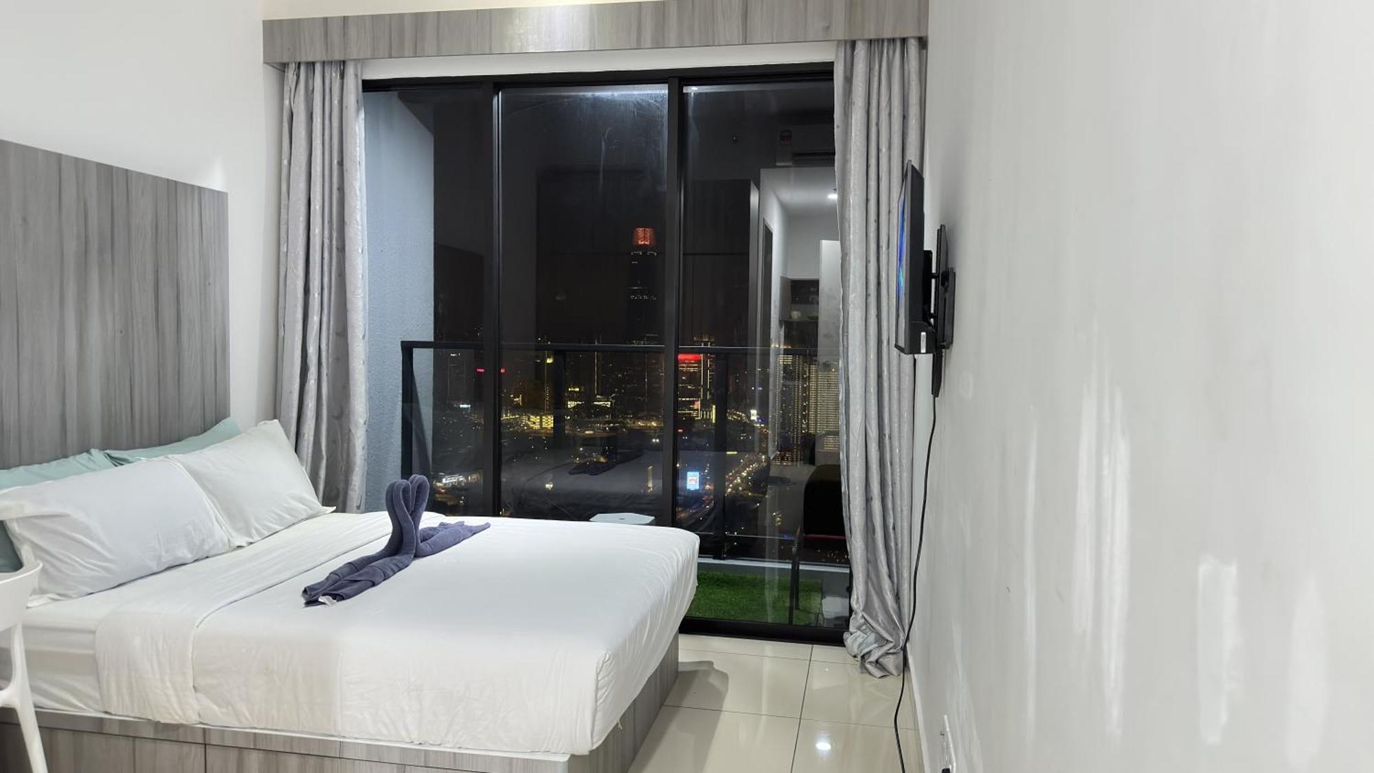 Apartment Luxury With Balcony *