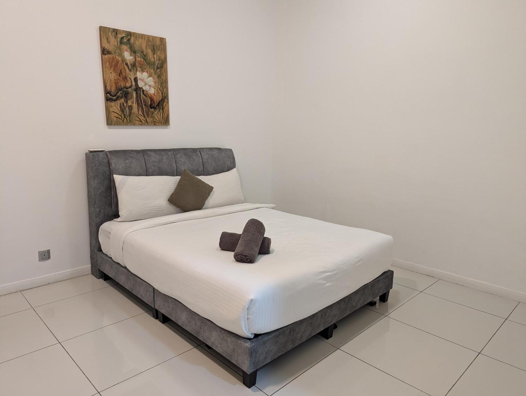 M City Majesty Apartment *