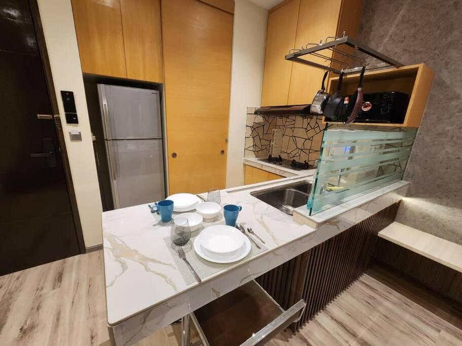 Desir Amorous Kl #jacuzzi #nflx #prjscn120