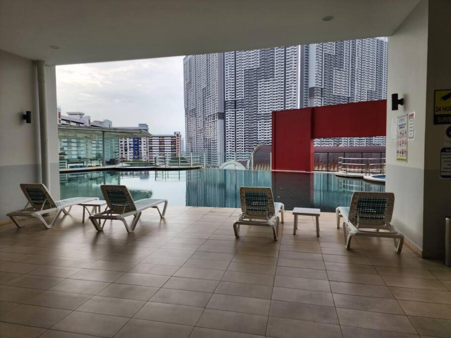 Desir Amorous Kl #jacuzzi #nflx #prjscn120
