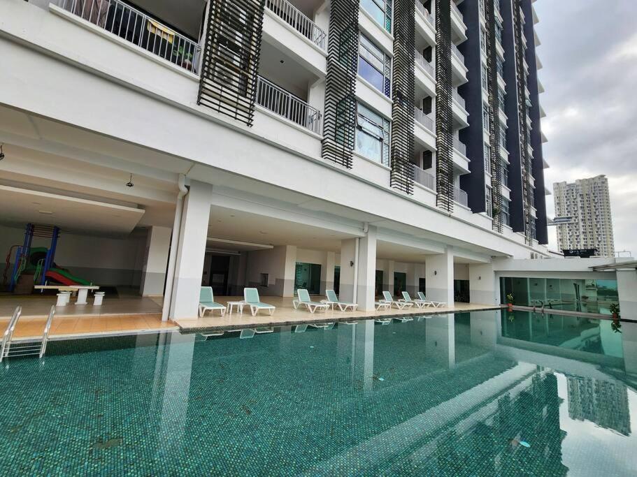 Apartment Desir Amorous Kl #jacuzzi #nflx #prjscn120