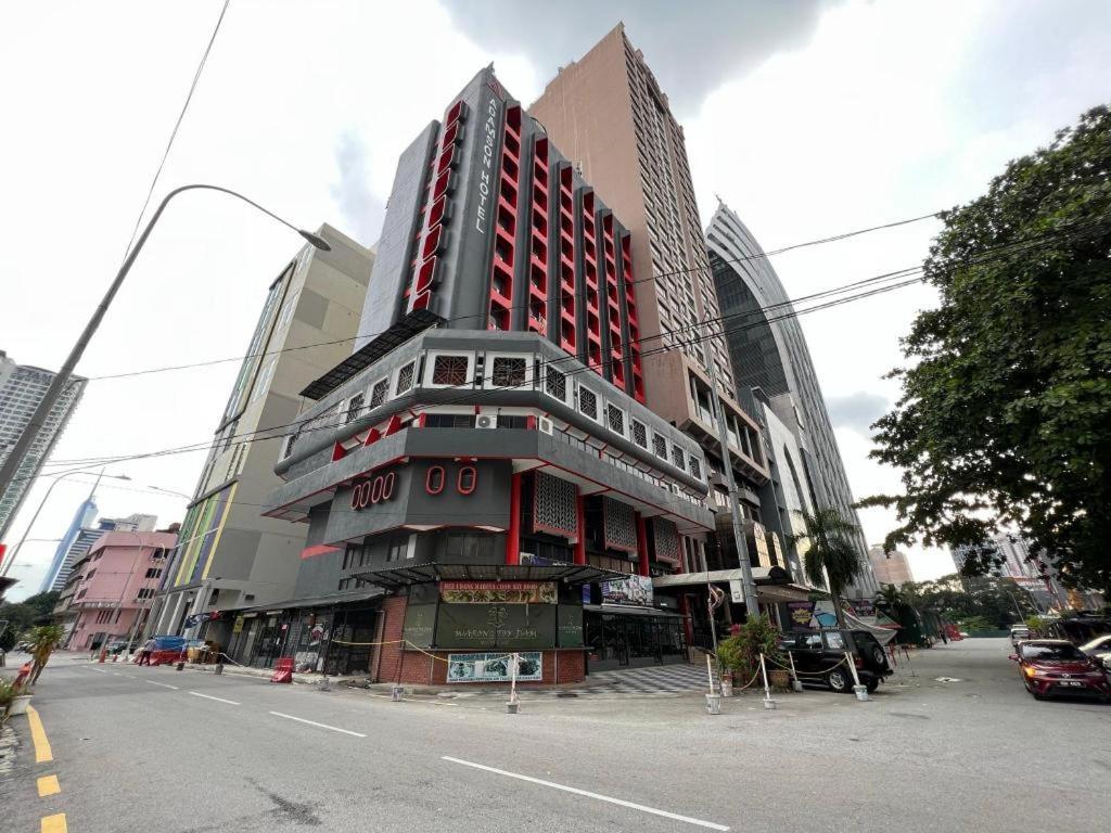 Adamson Hotel 3*