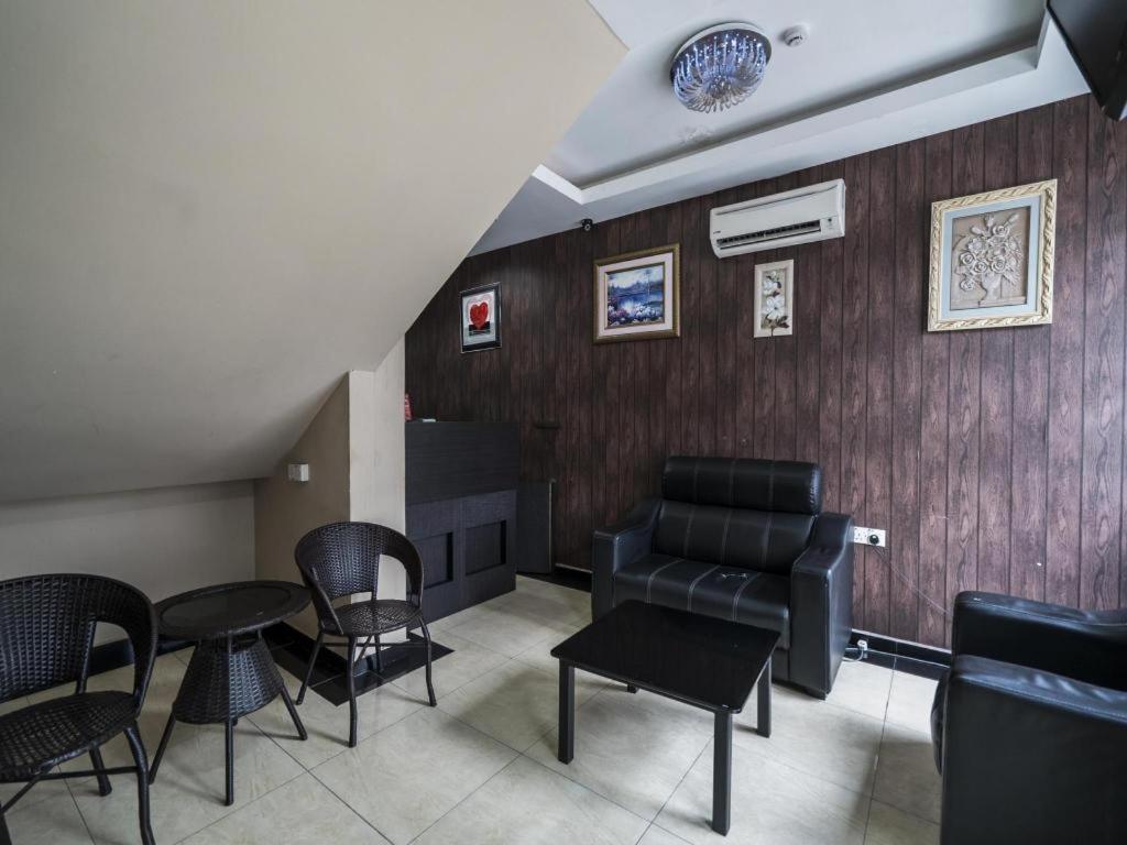 Hotel Oyo 191 Ml 3*