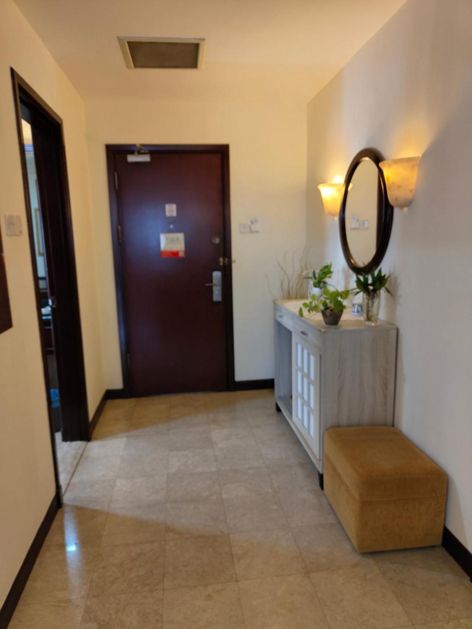 Times Square Services Star At East Lobby Căn hộ *