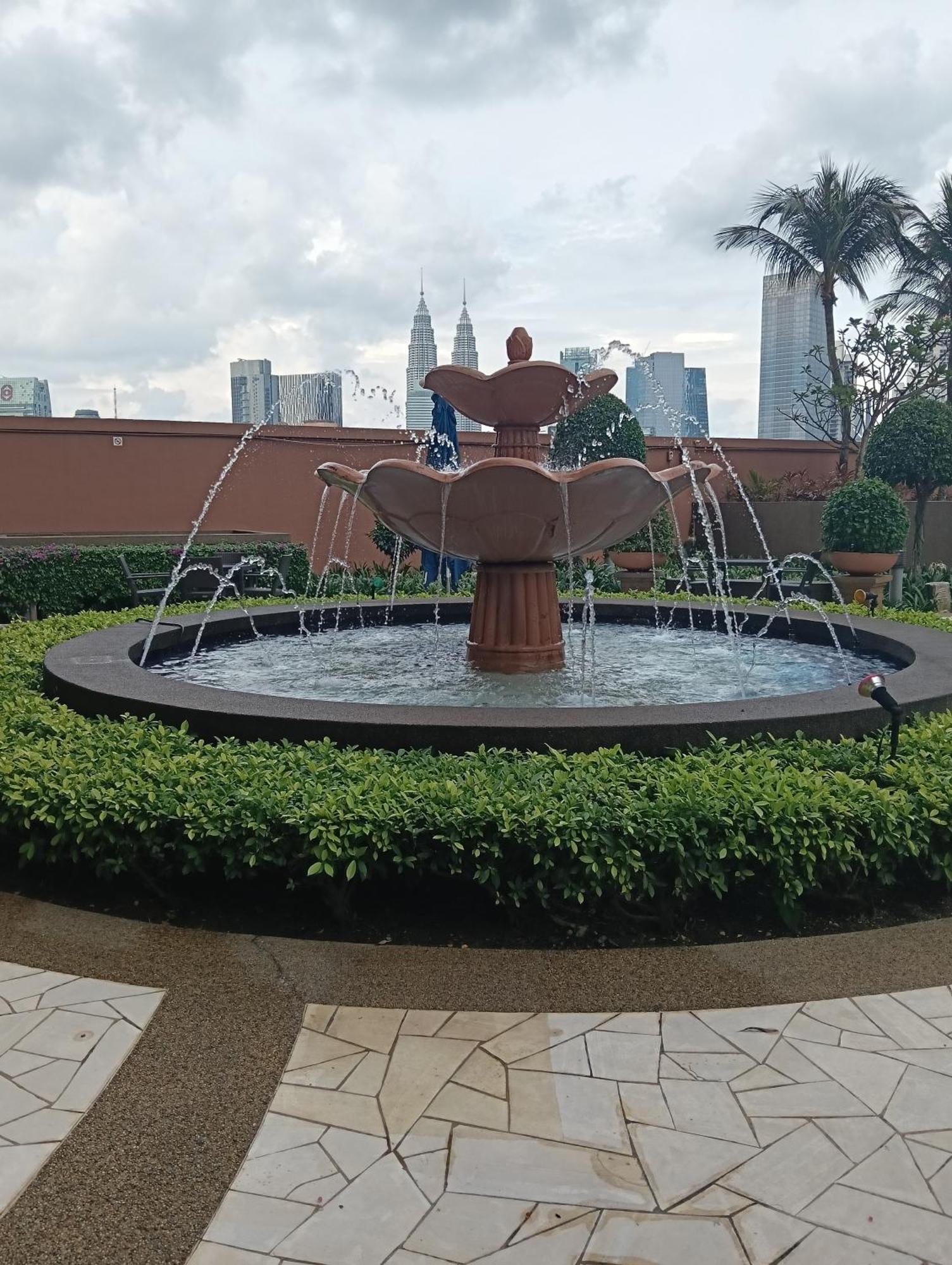 Times Square Services Star At East Lobby Căn hộ Kuala Lumpur