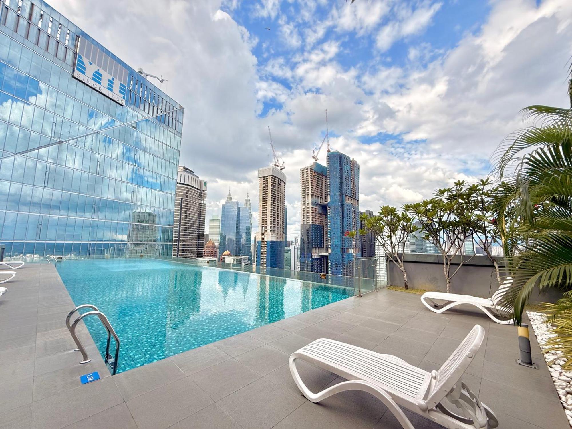 Crystal At Dorsett Infinity Pool Kl * Kuala Lumpur