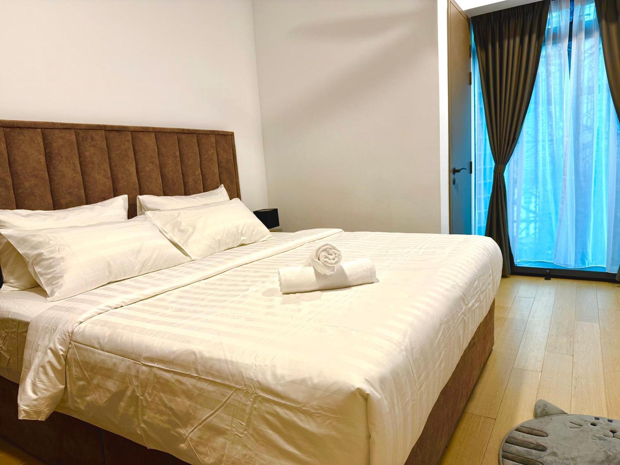 Eaton Klcc Apartment