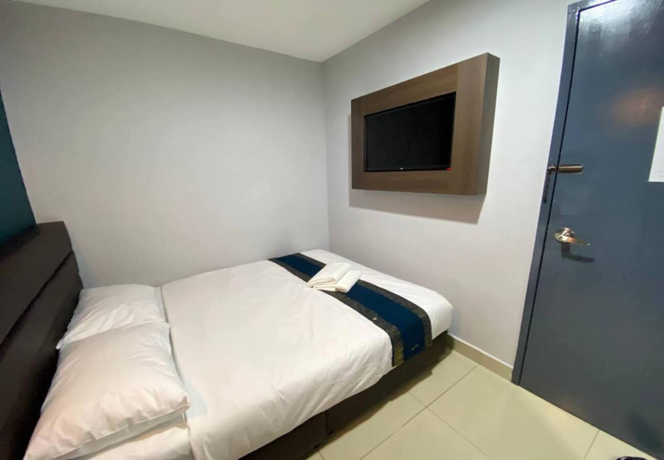 Khách sạn Bergamo Pekeliling