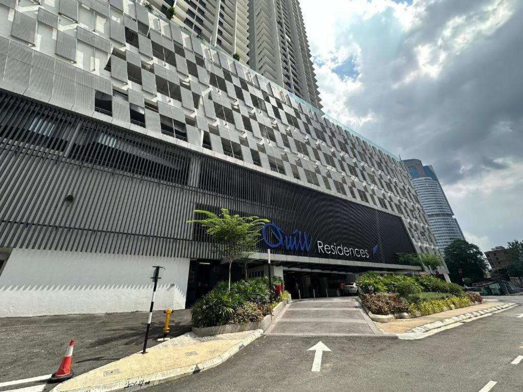 Apartment Luxury At Quill Residences