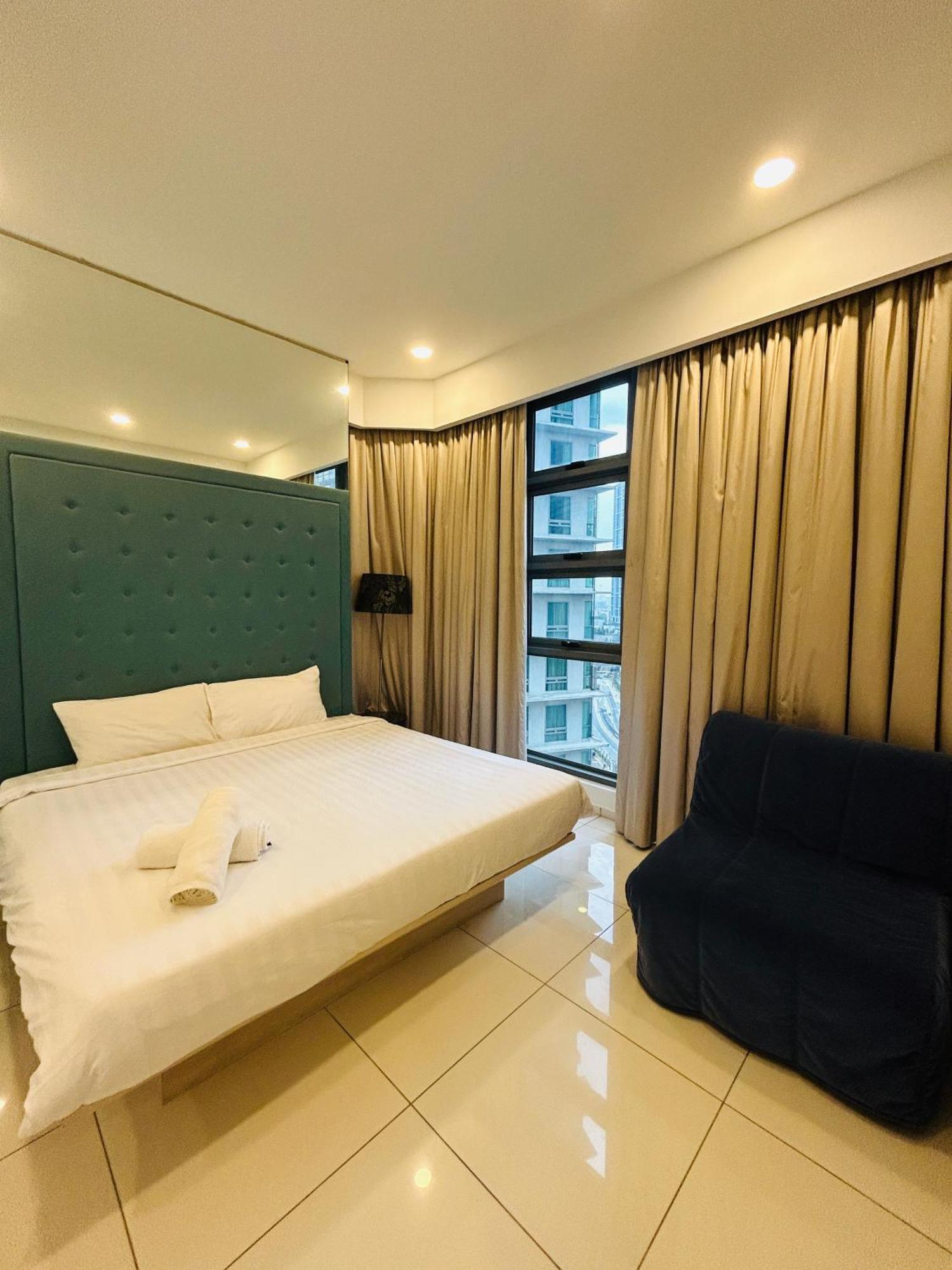 Apartment Robertson Family Klcc