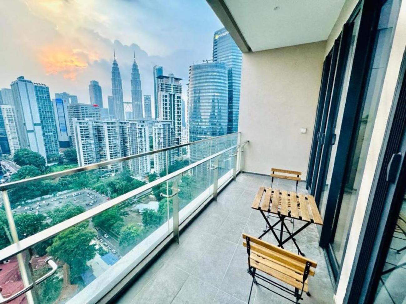 Apartment The Manor Klcc Serviced