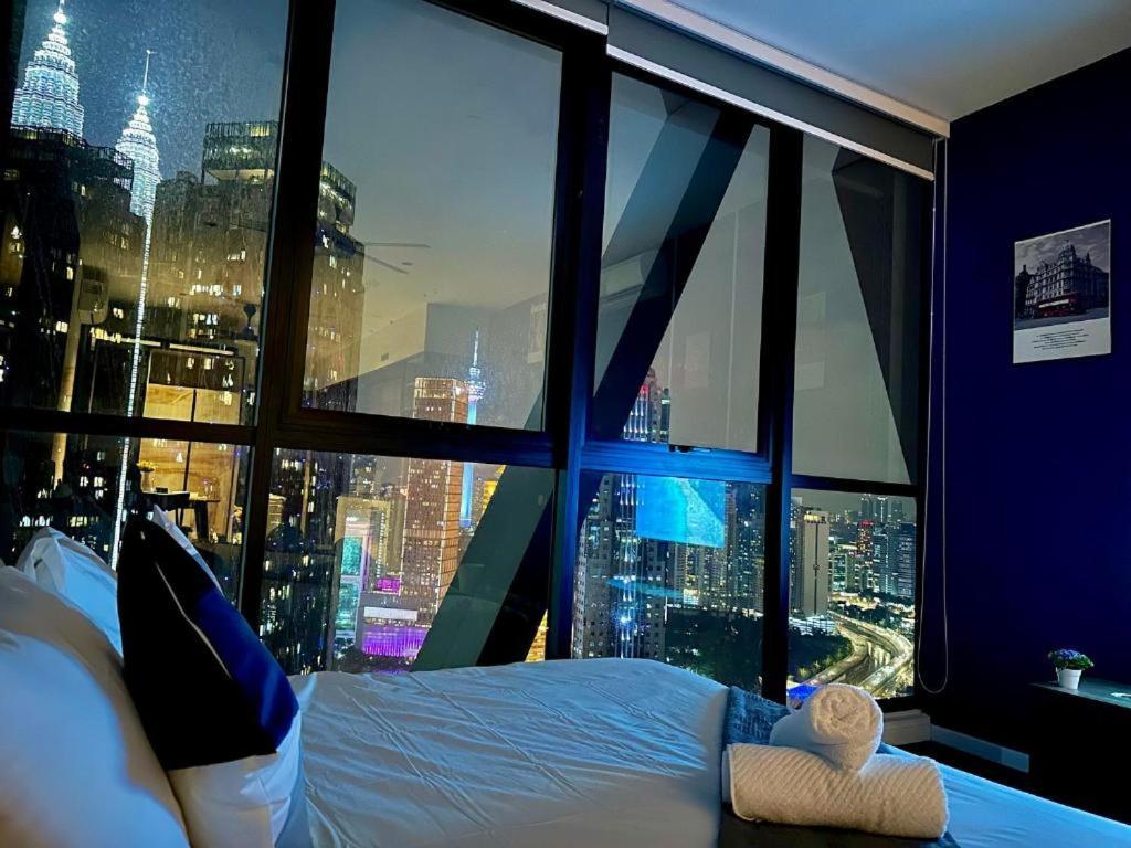 Luxe Sky Scarletz Klcc *