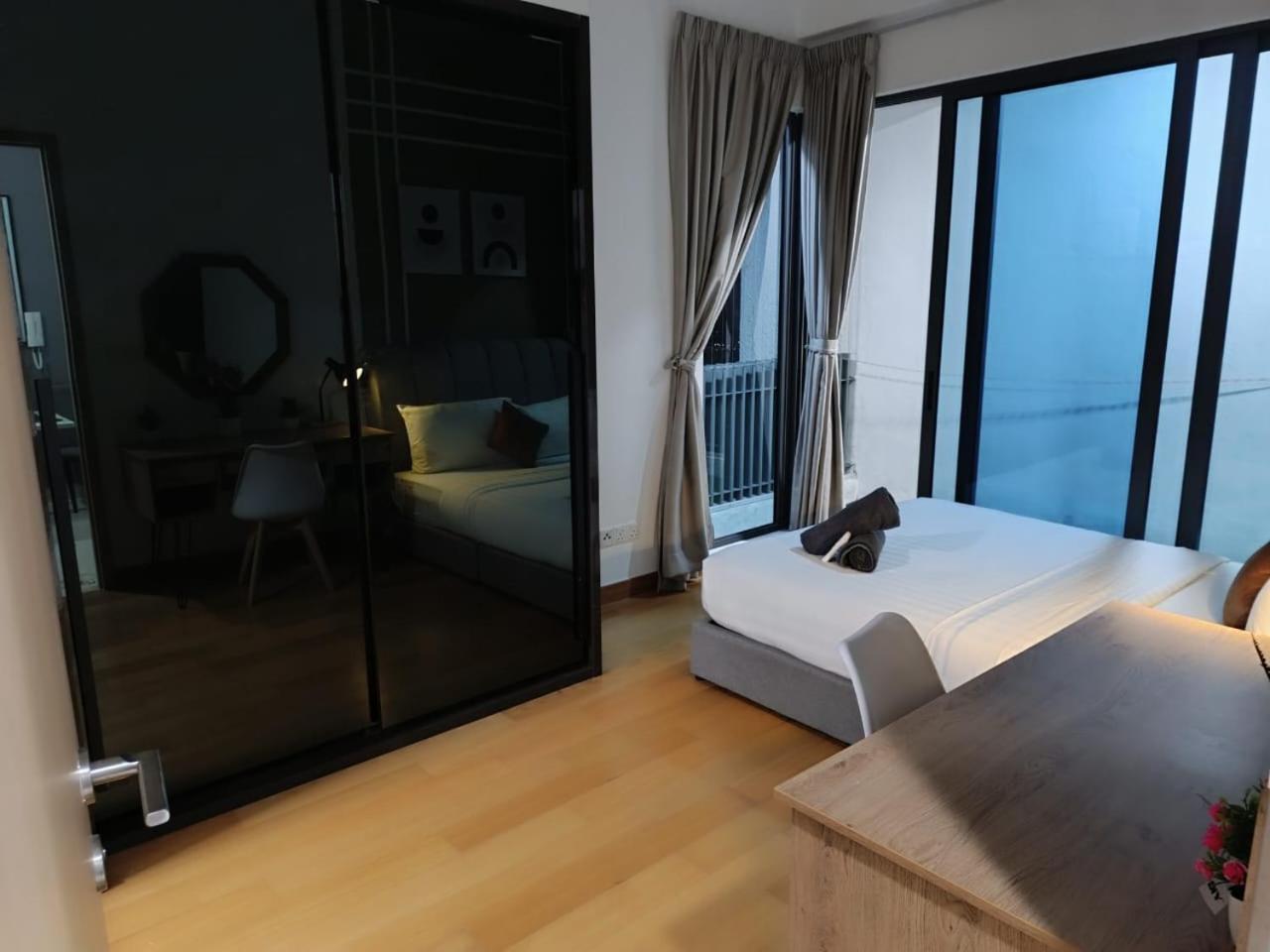 The Luxe Klcc By Luxury World *