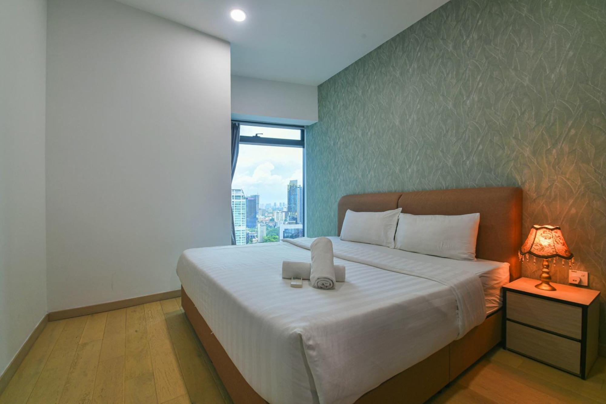 Eaton Klcc Apartment
