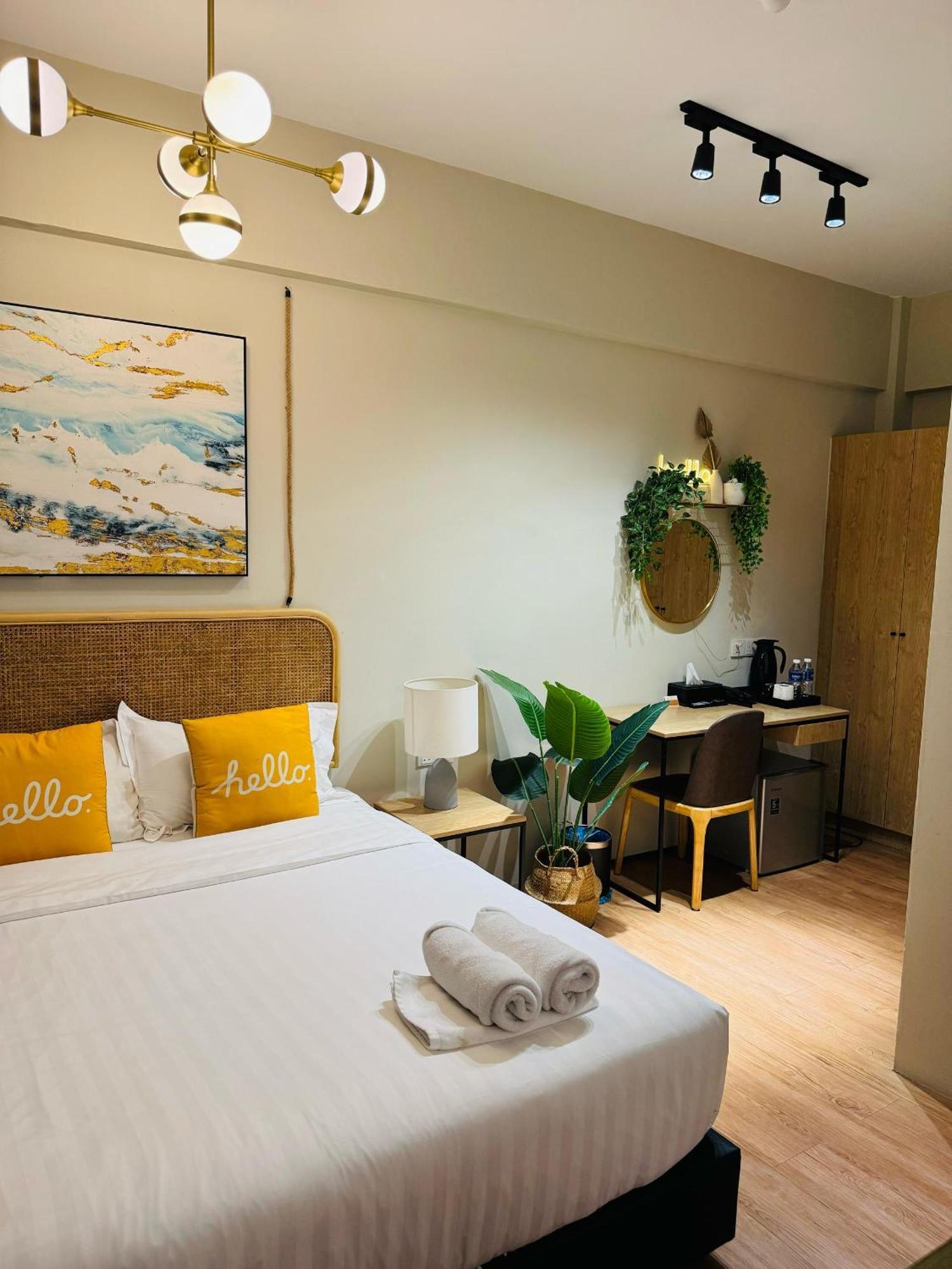 Hotel Urban Living 3*