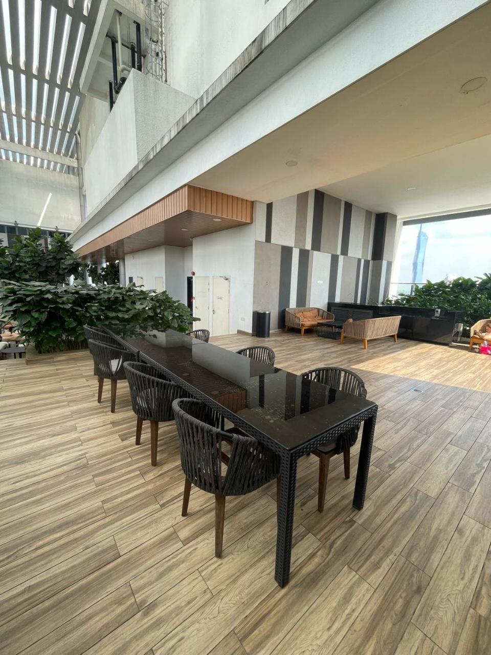 The Luxe Klcc By Apartment
