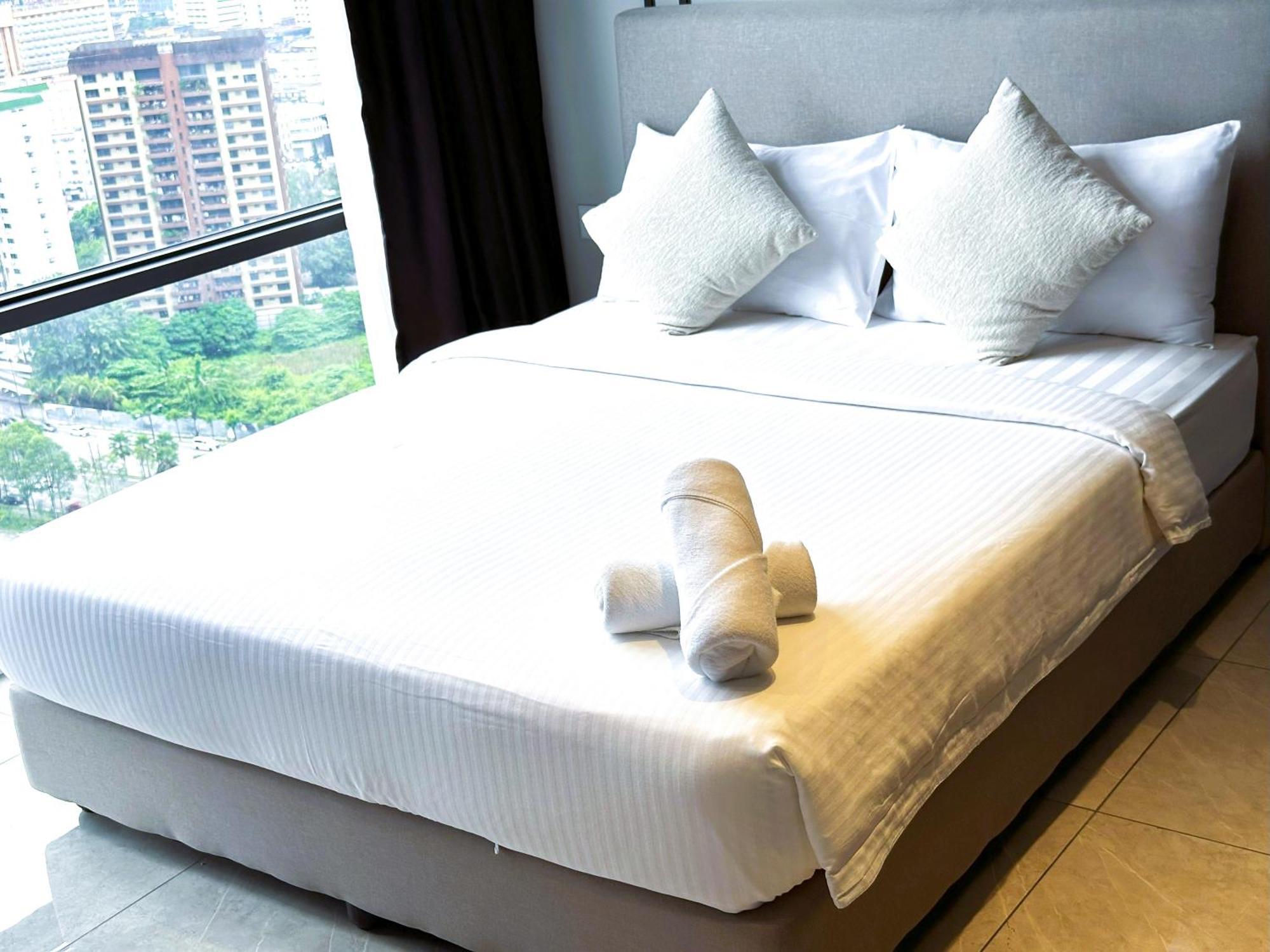 The Axon By Rainbow Touch Apartment