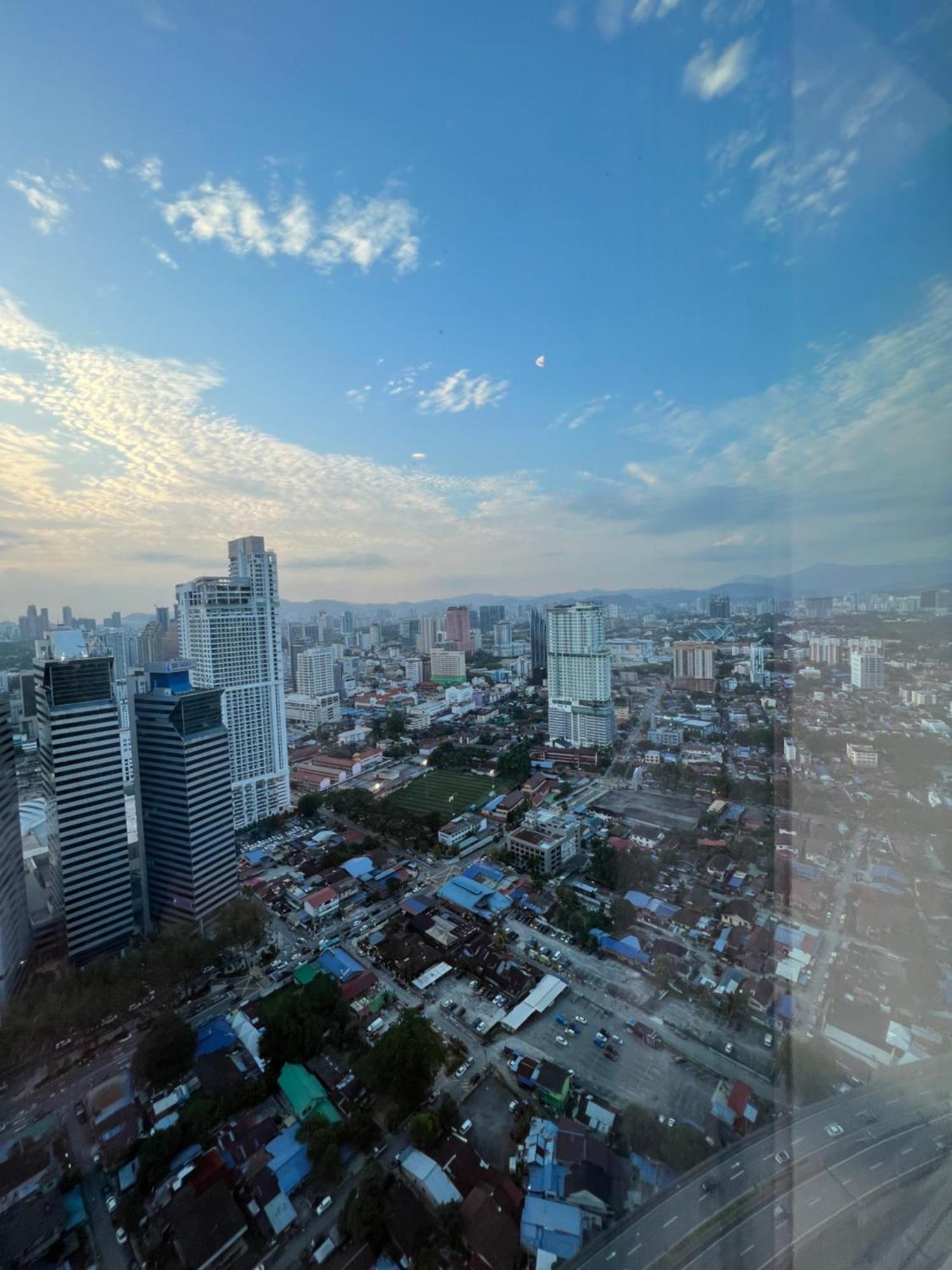 Apartment Platinum Sky Rainbow *