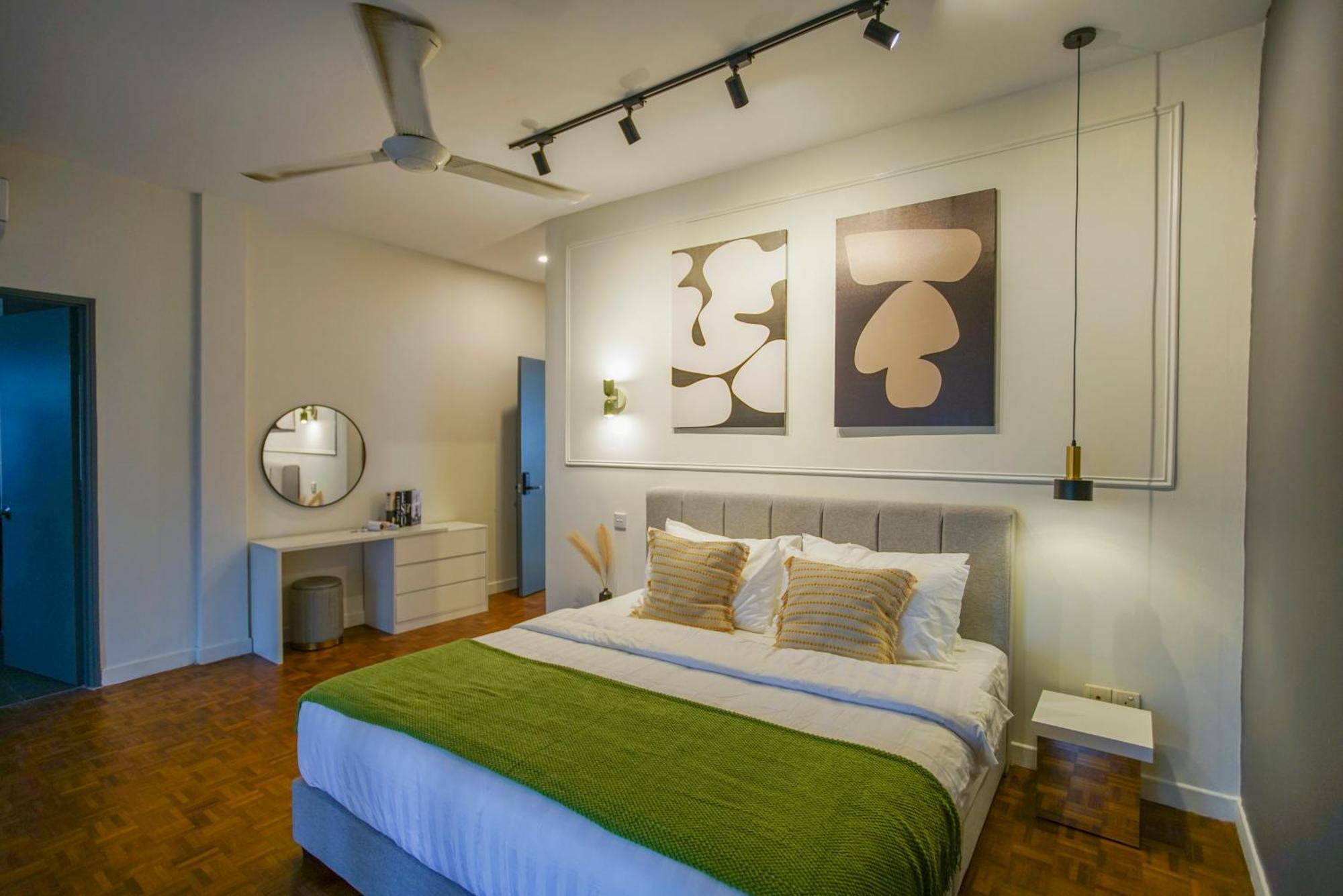 Embassy By Cobnb At Ampang Hilir Homestay